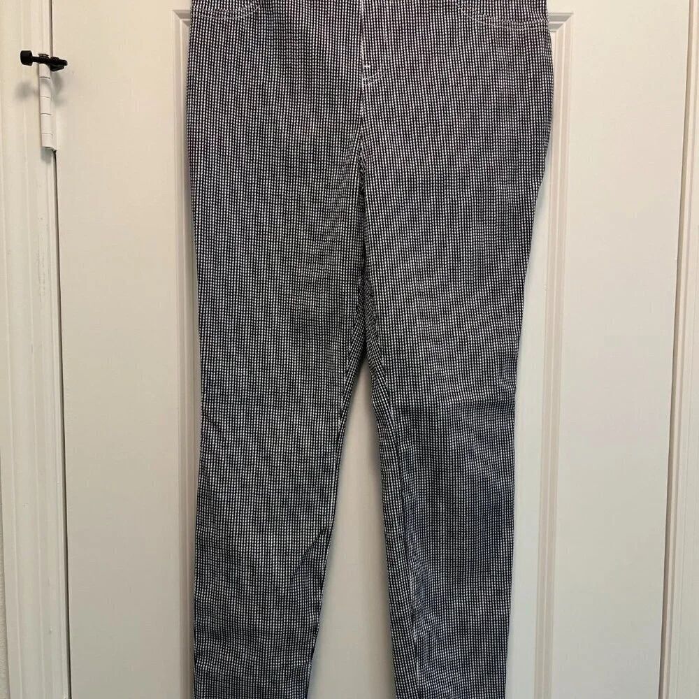 Time and Tru Skinny Pull On Jeans Size Medium EUC - Picture 4 of 7